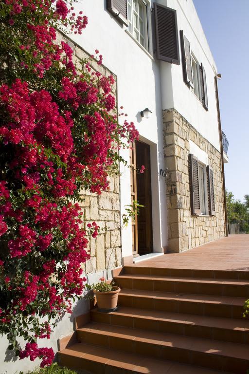 Bed and Breakfast Al Sole Di Pula Exterior foto