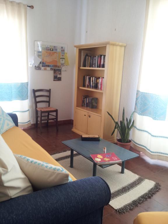 Bed and Breakfast Al Sole Di Pula Exterior foto