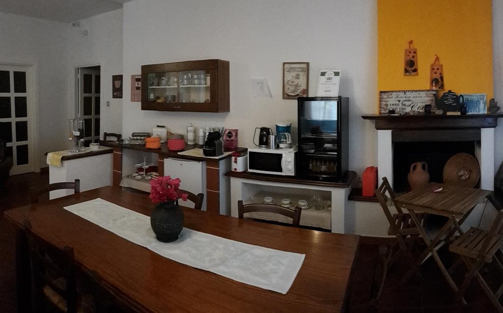 Bed and Breakfast Al Sole Di Pula Exterior foto