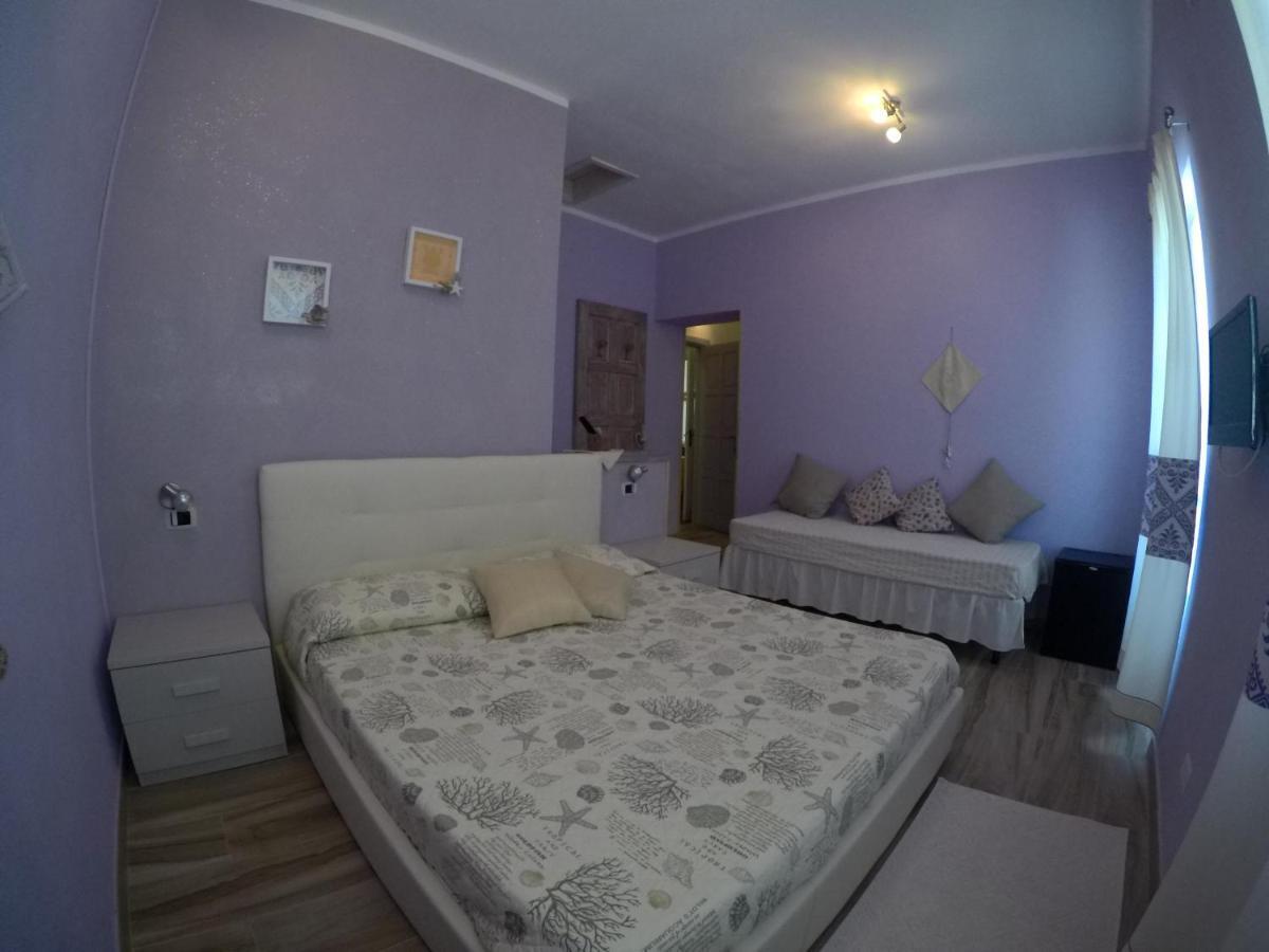 Bed and Breakfast Al Sole Di Pula Exterior foto