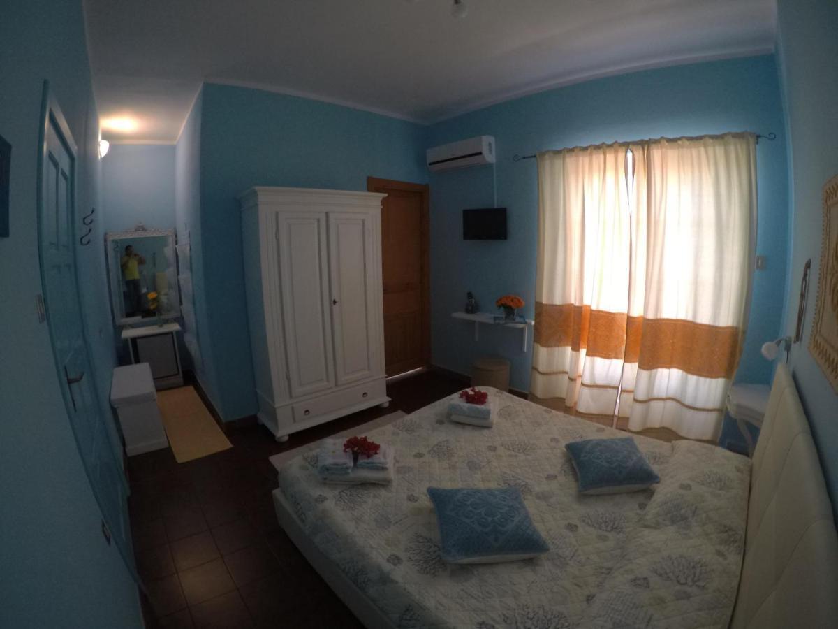 Bed and Breakfast Al Sole Di Pula Exterior foto